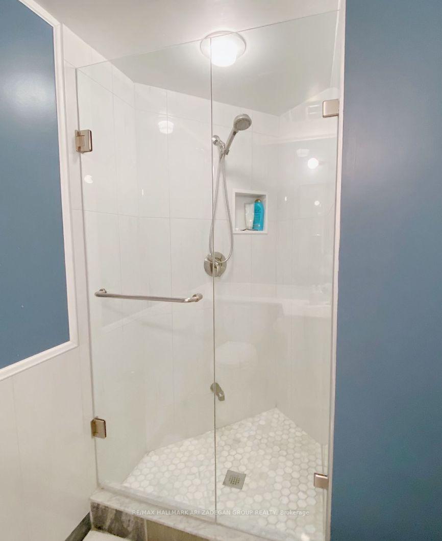 78 Harrison Garden Boulevard 1307, Toronto Unit: 1307
