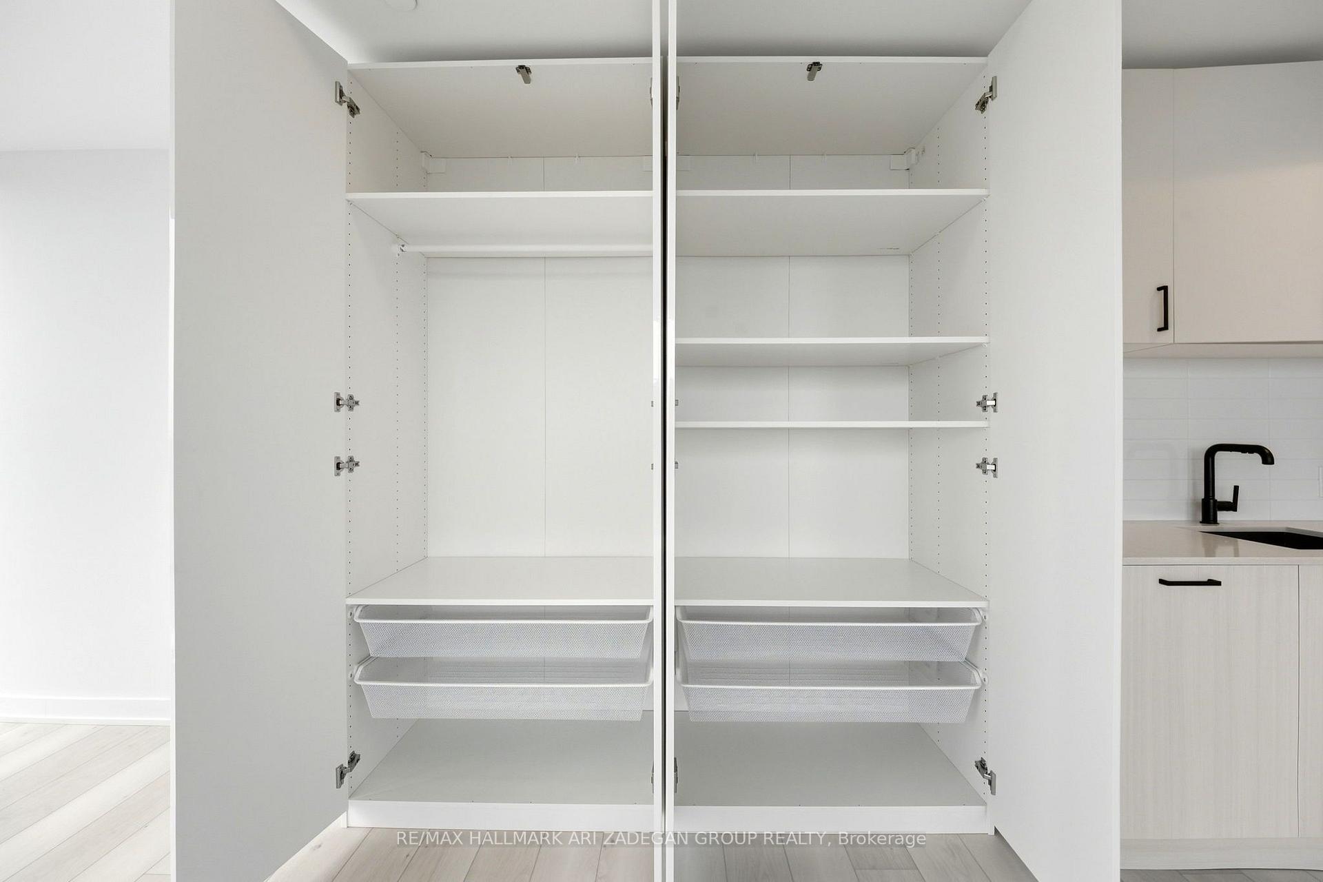 1 Quarrington Lane 3807, Toronto Unit: 3807