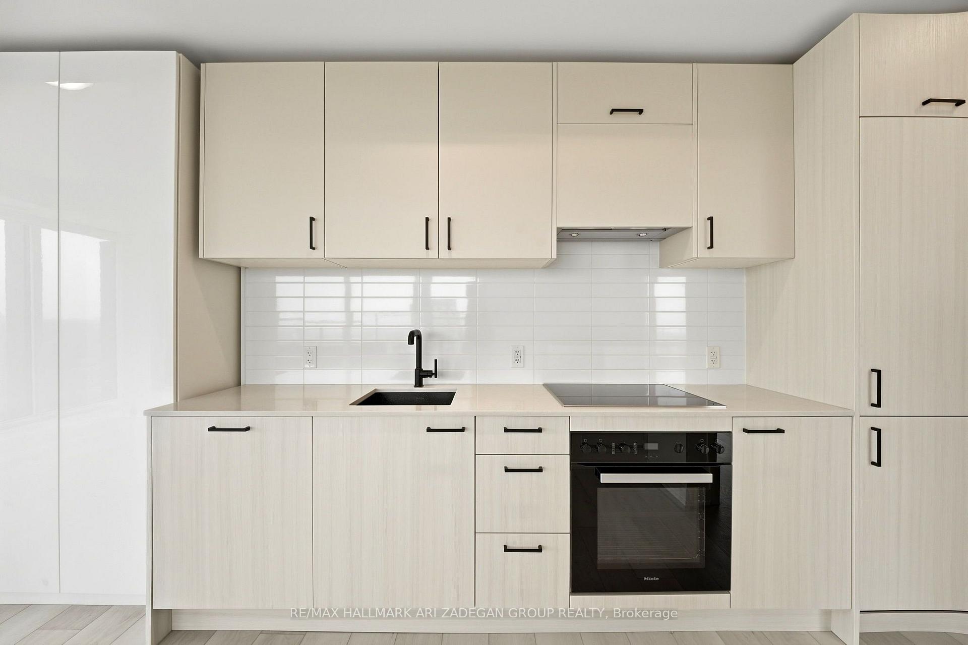 1 Quarrington Lane 3807, Toronto Unit: 3807