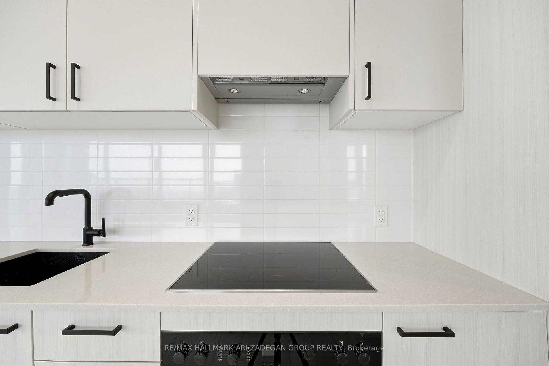 1 Quarrington Lane 3807, Toronto Unit: 3807