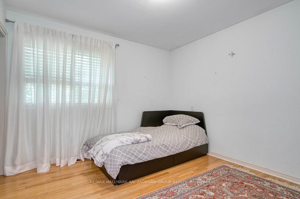 185 Durant Avenue, Toronto E03