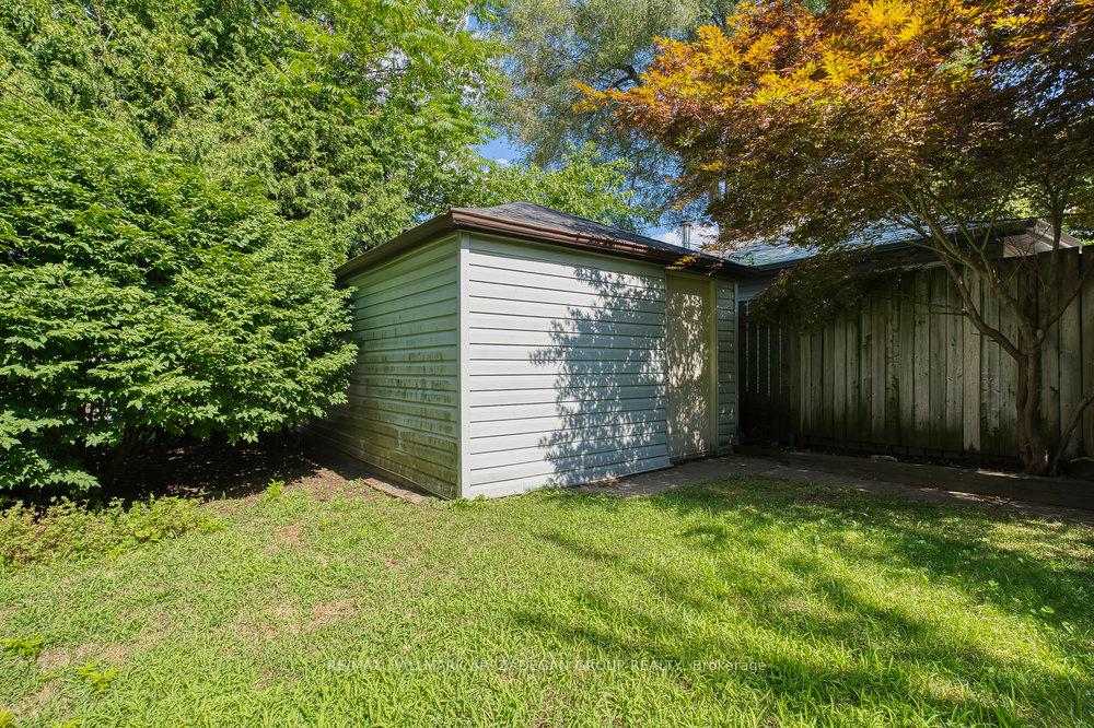 185 Durant Avenue, Toronto E03