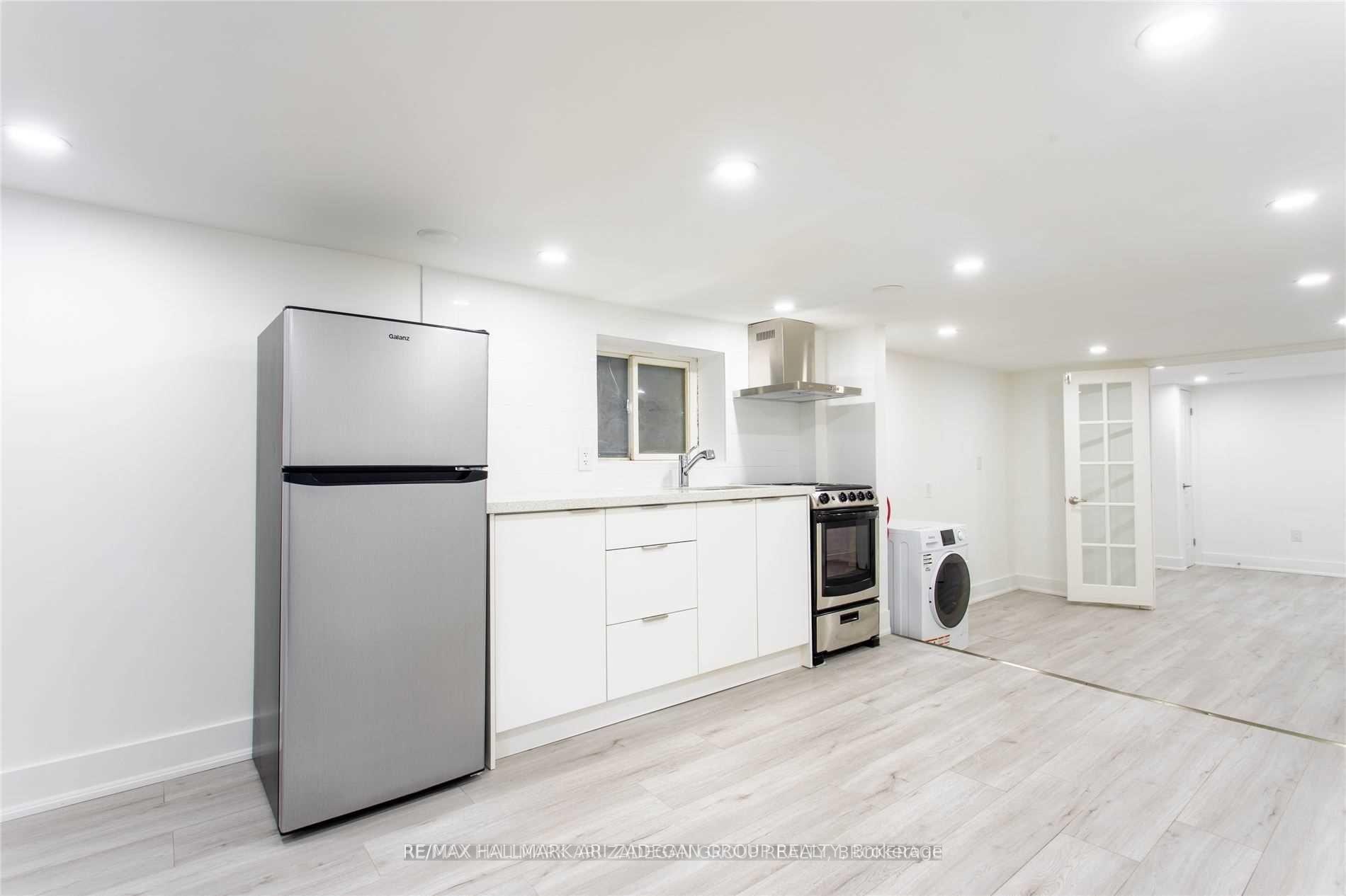 138 Booth Avenue Lowe Fl