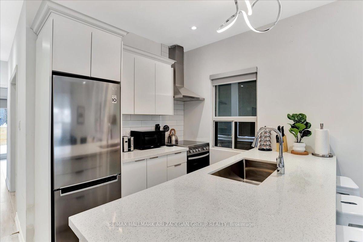 138 Booth Avenue Main Fl