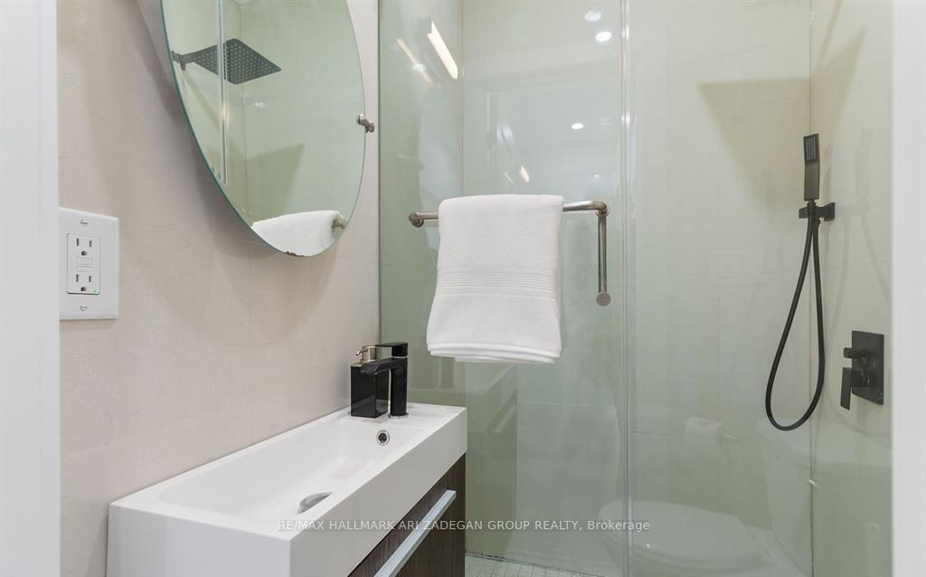 16 Minto Street 2, Toronto Unit: 2