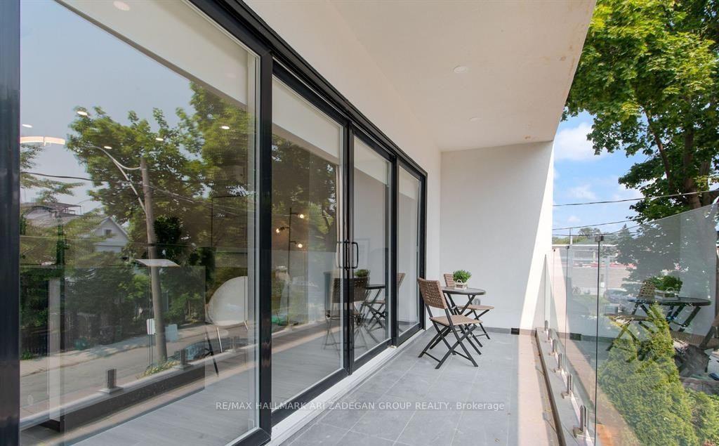 16 Minto Street 2, Toronto Unit: 2
