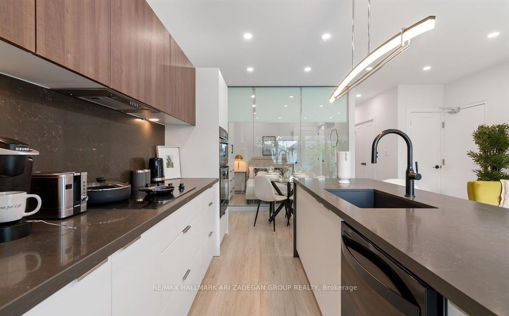 16 Minto Street 2, Toronto Unit: 2