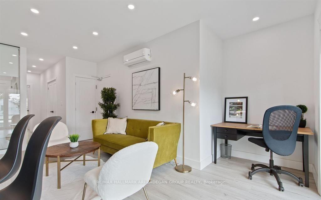 16 Minto Street 2, Toronto Unit: 2