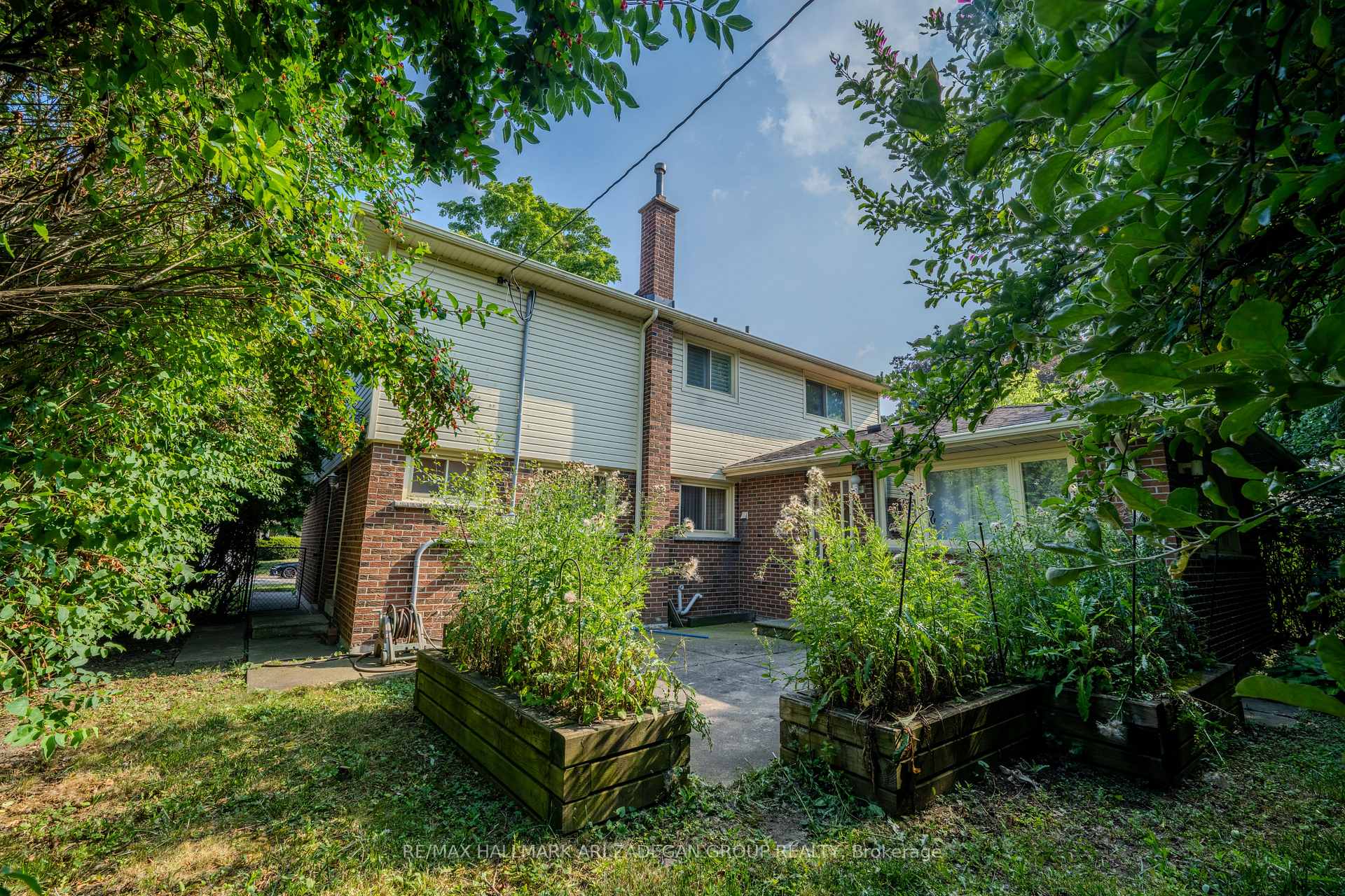 22 Silver Aspen Drive