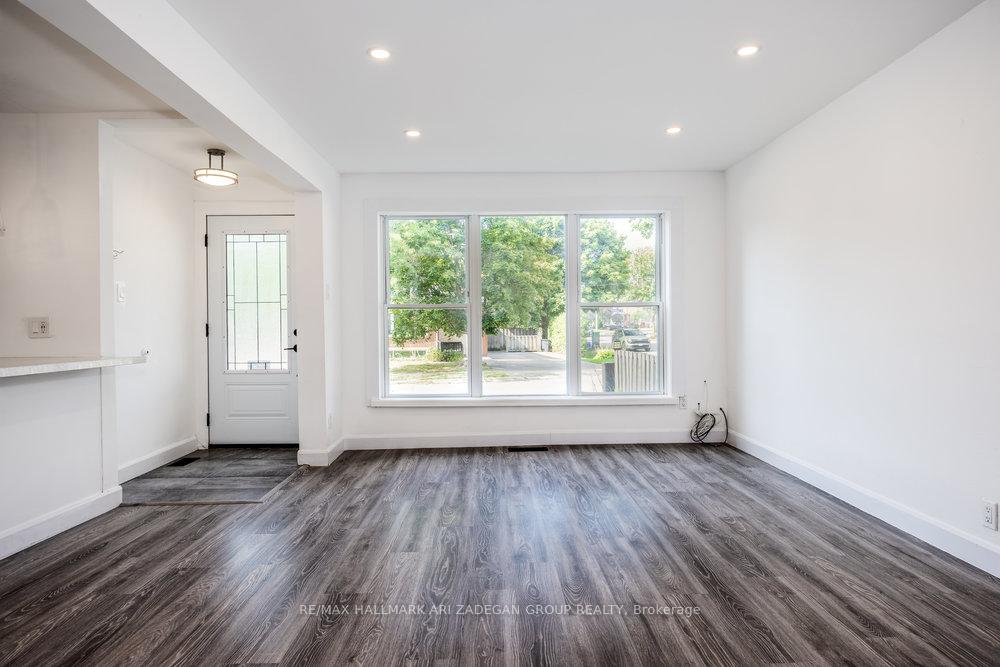 47 Newbury Drive
