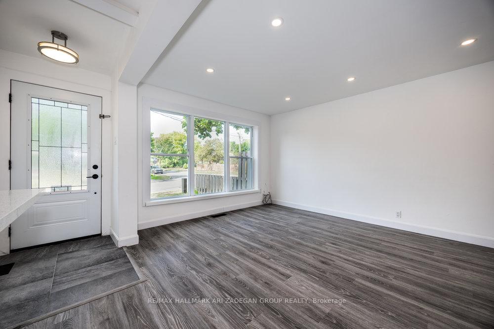 47 Newbury Drive