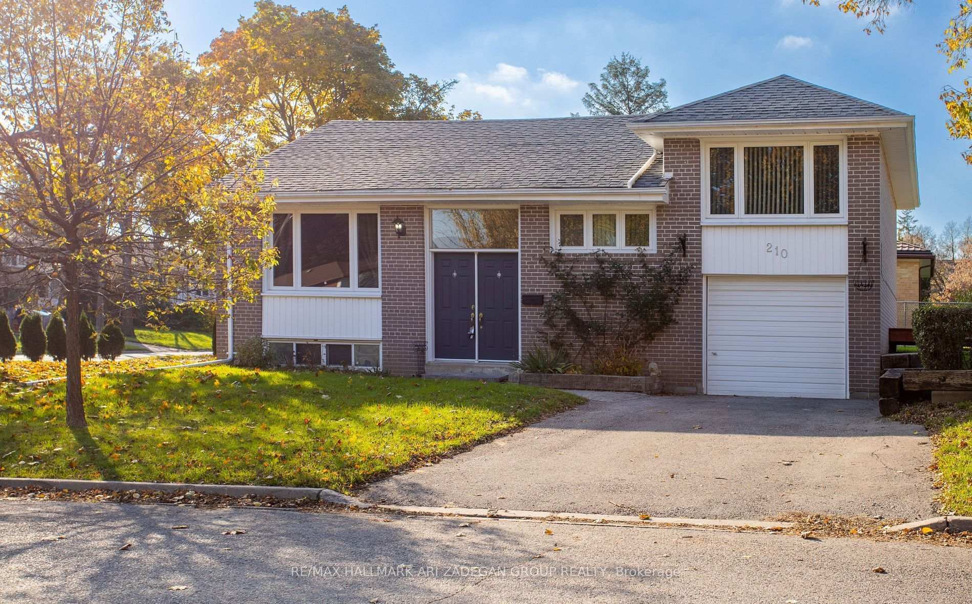 210 Harrygan Crescent