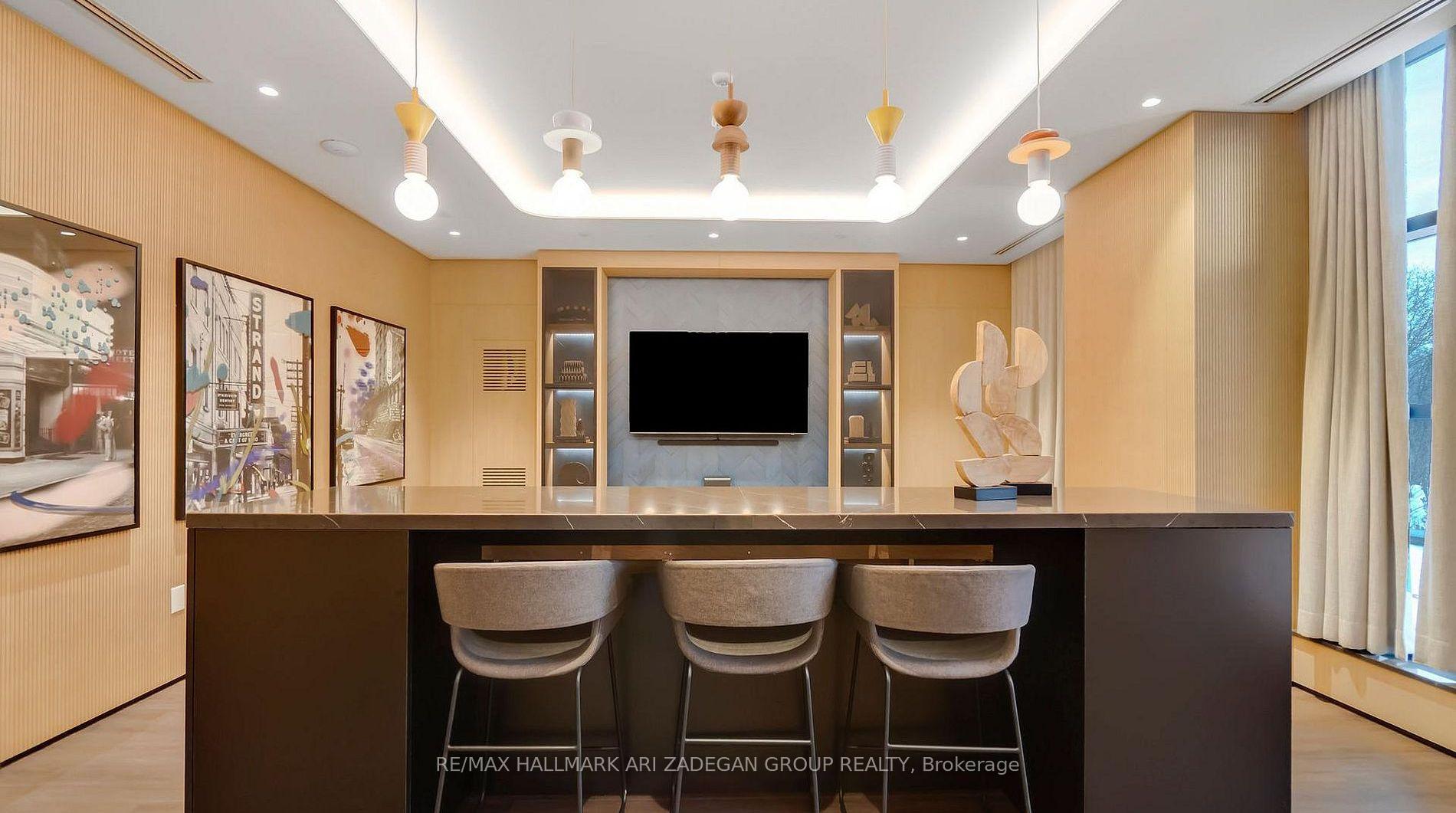 720 Whitlock Avenue 409