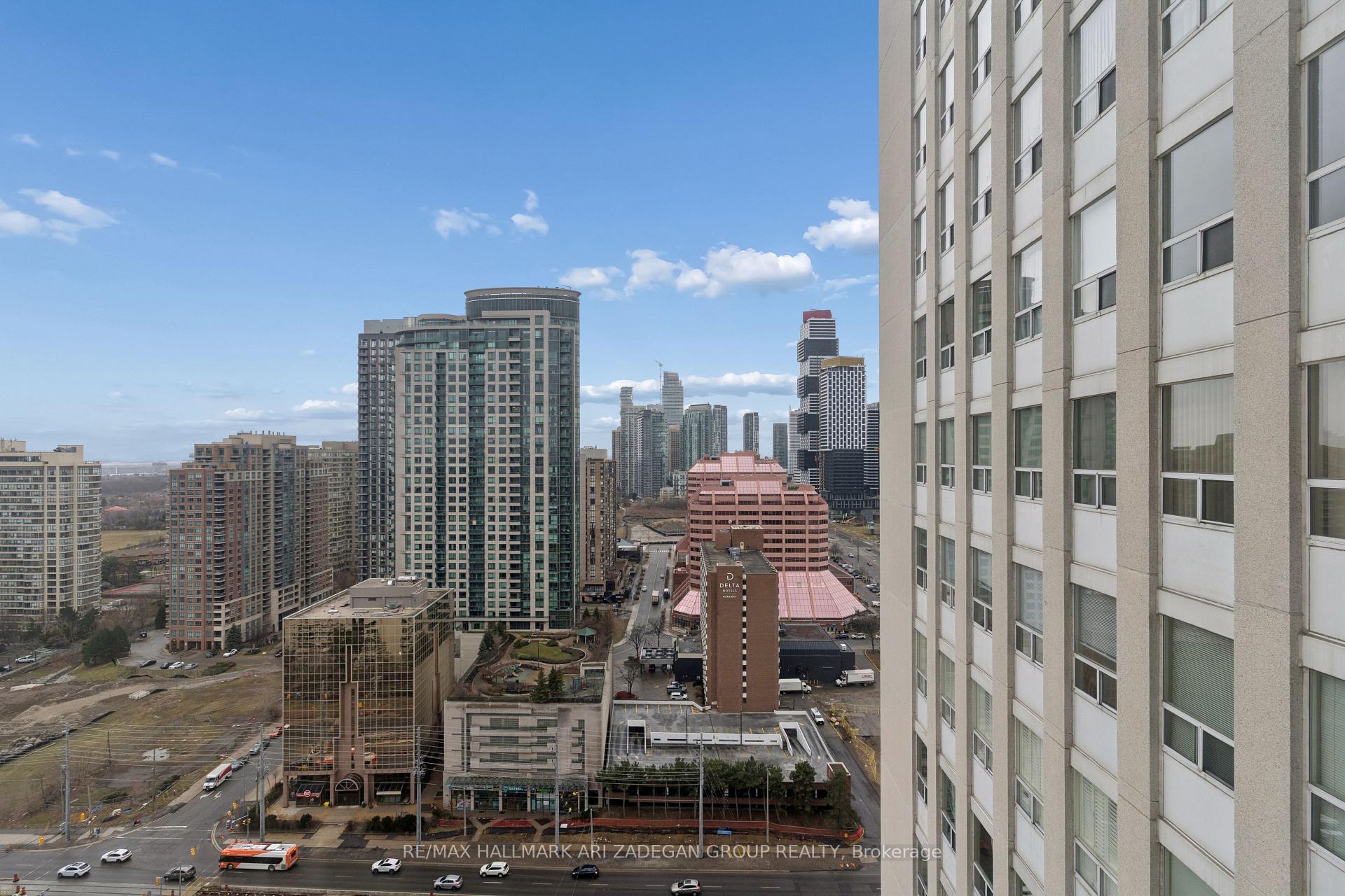 3560 Kaneff Crescent 2704, Mississauga, ON L5A 4A1