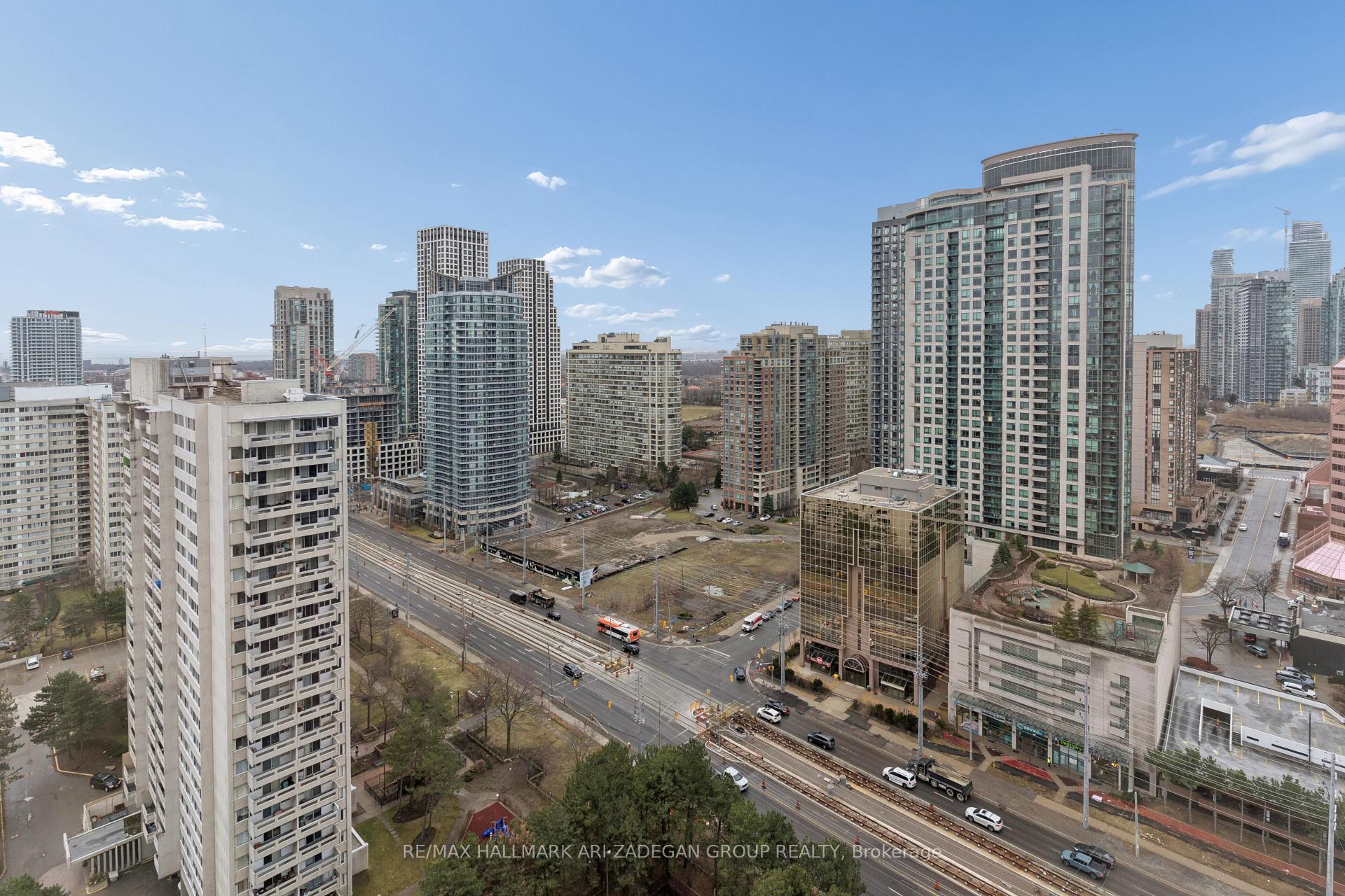 3560 Kaneff Crescent 2704, Mississauga, ON L5A 4A1