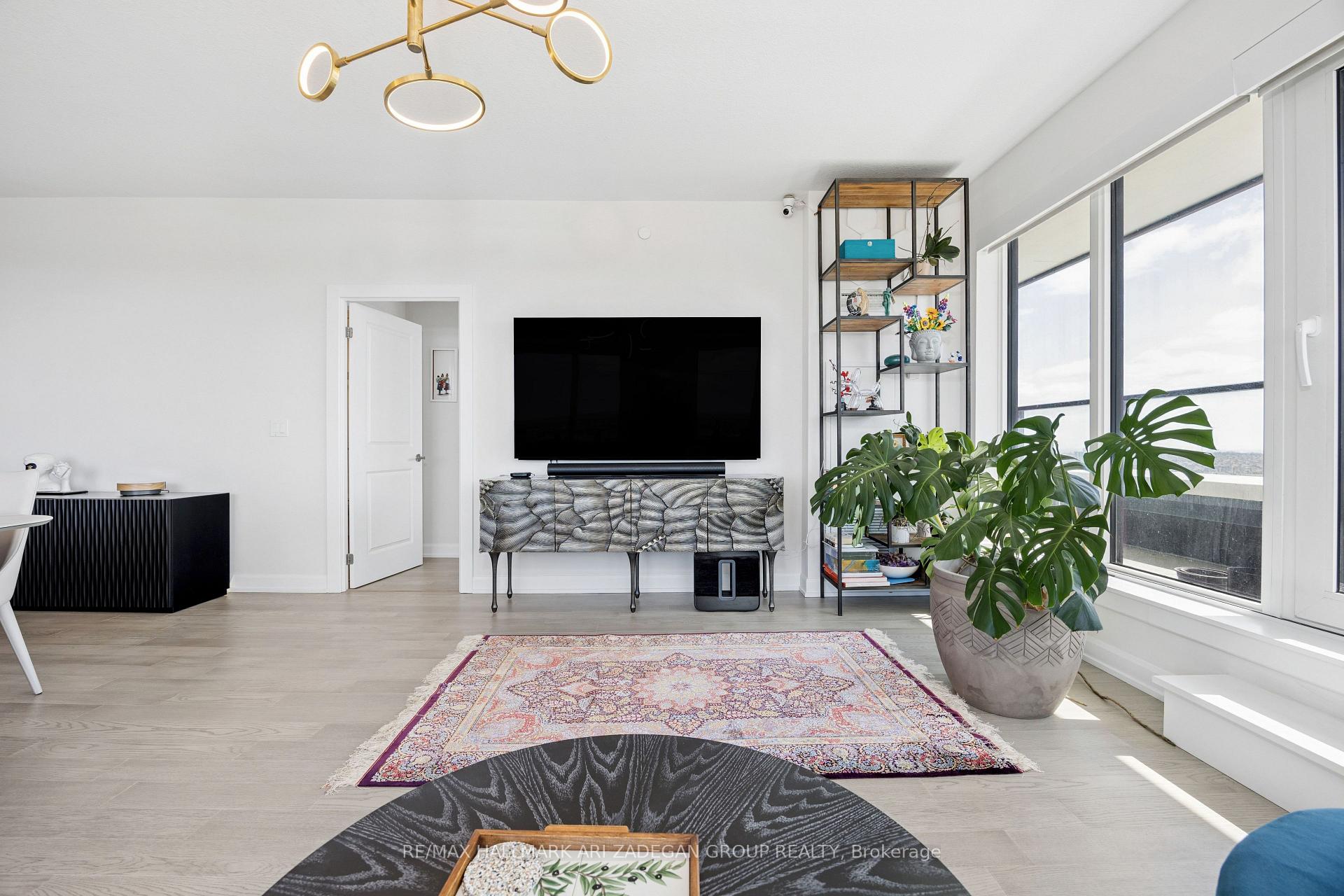 3200 William Coltson Avenue 1302