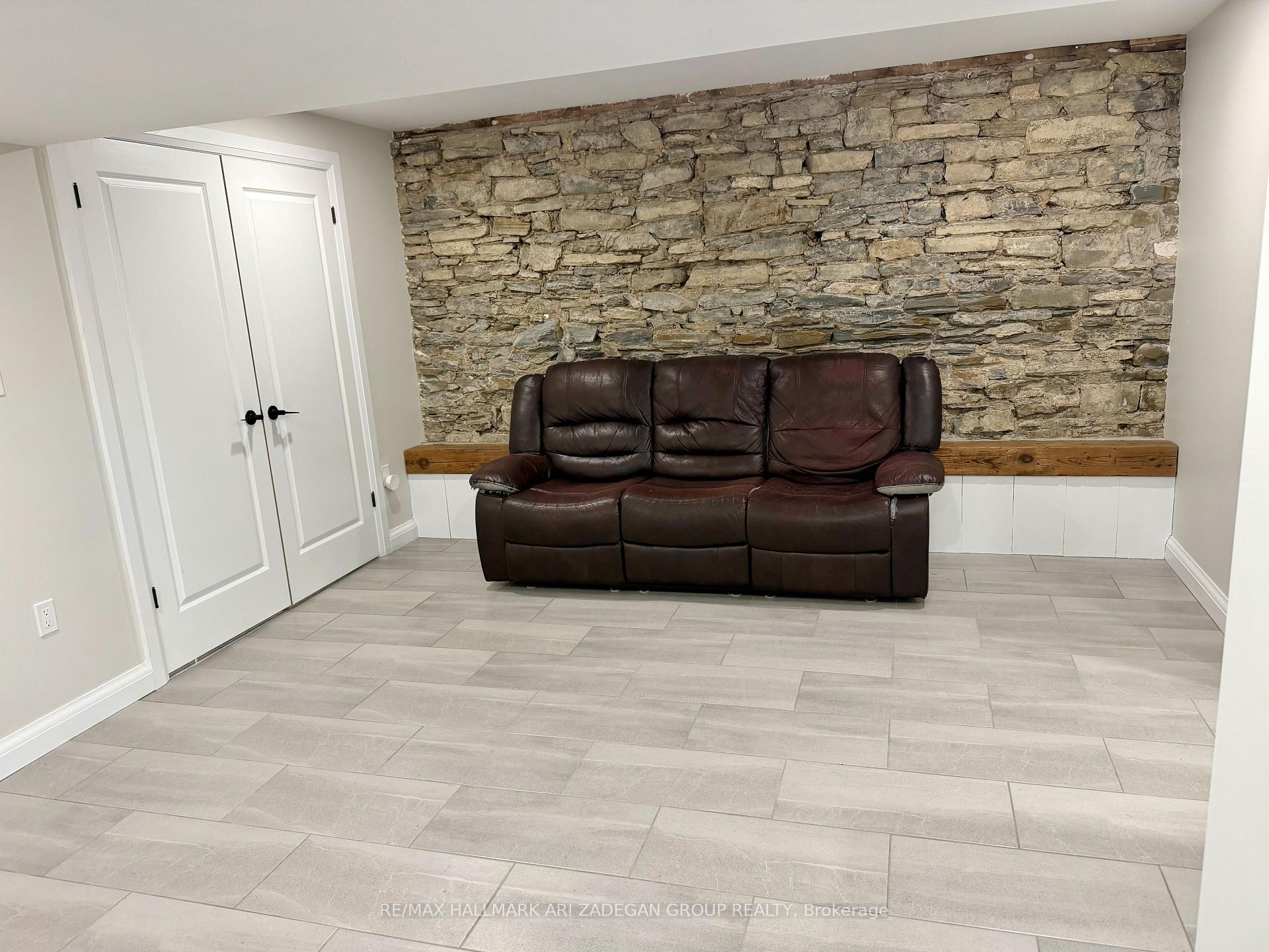 153 Queens Drive Lower
