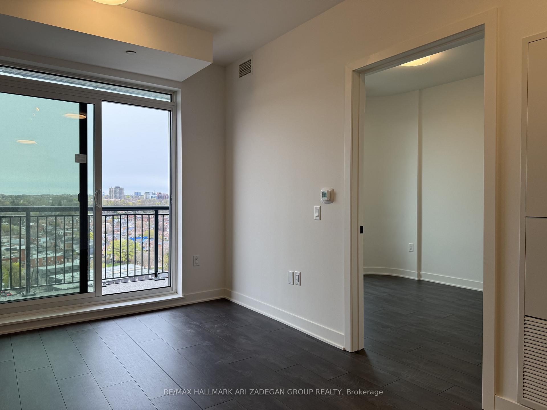 1185 Dupont Street 1304