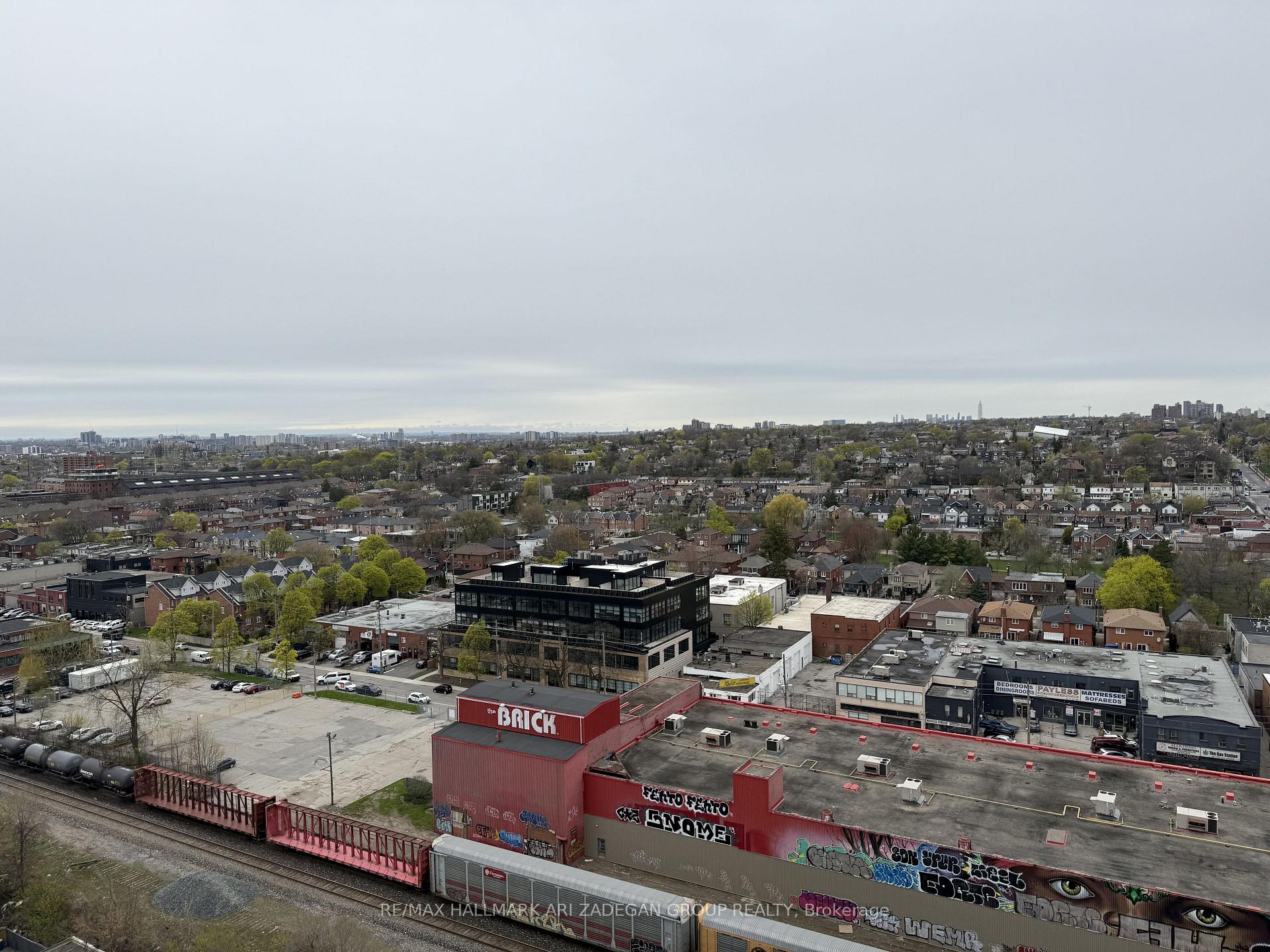 1185 Dupont Street 1304