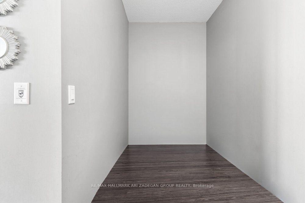 75 Eglinton Avenue W 505