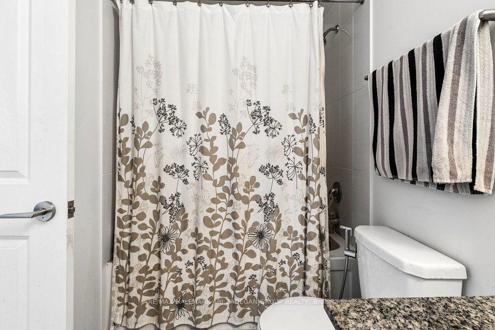 75 Eglinton Avenue W 505