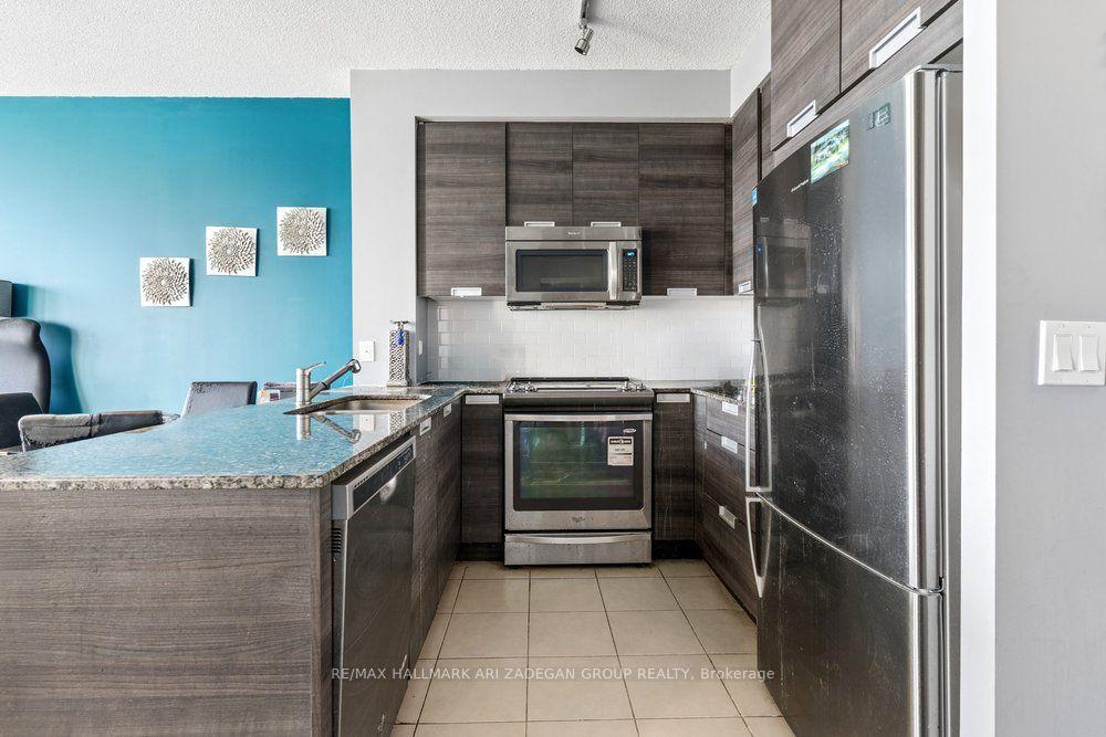 75 Eglinton Avenue W 505