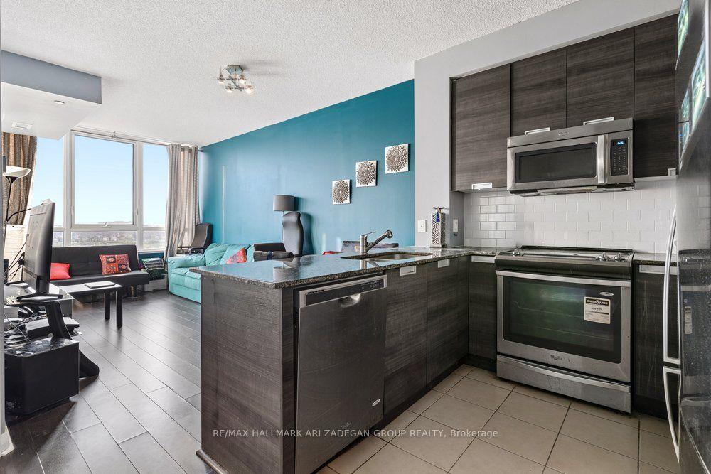 75 Eglinton Avenue W 505