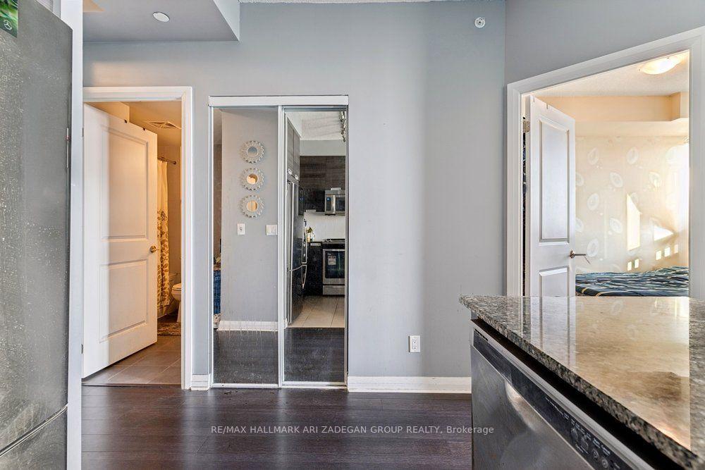 75 Eglinton Avenue W 505