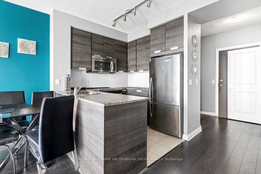 75 Eglinton Avenue W 505