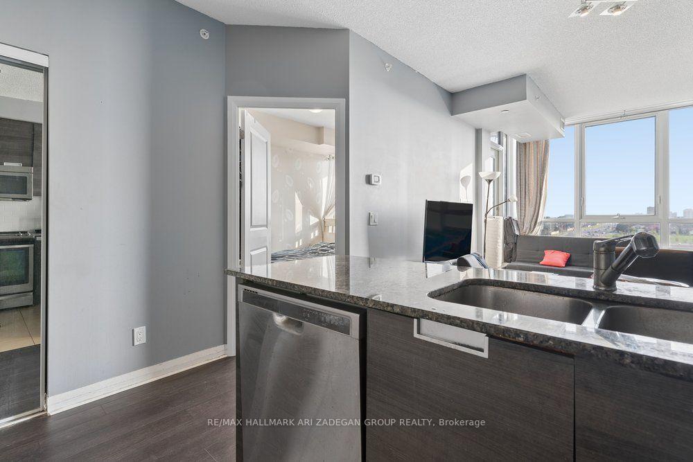 75 Eglinton Avenue W 505