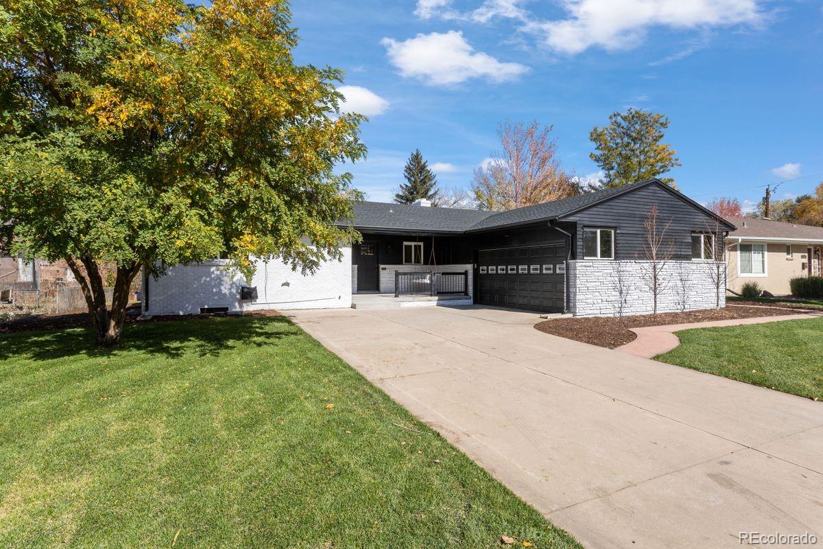 1153 W Shepperd Avenue