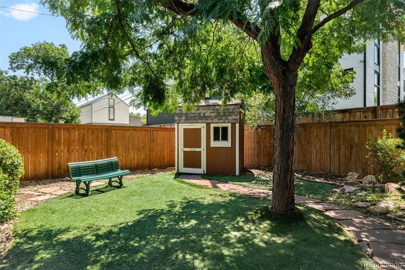 2290 E Columbia Place