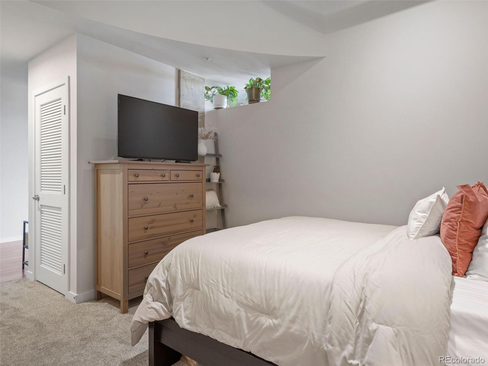 1700 Bassett Street Unit: 705