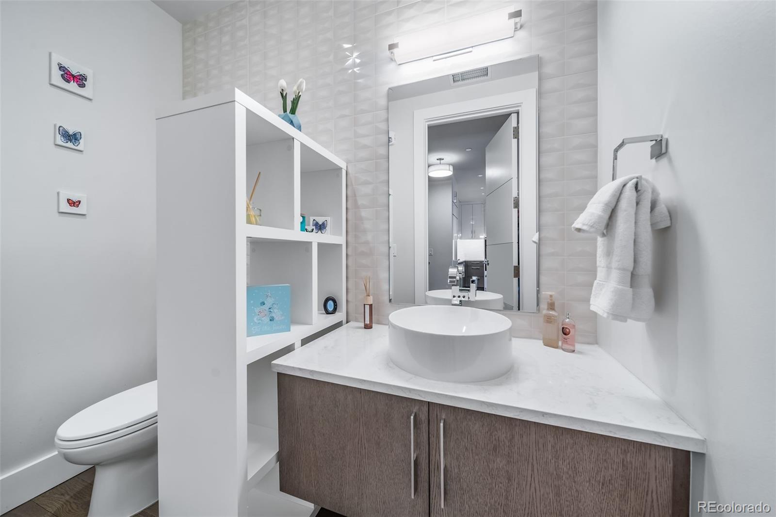 155 Steele Street Unit: 415