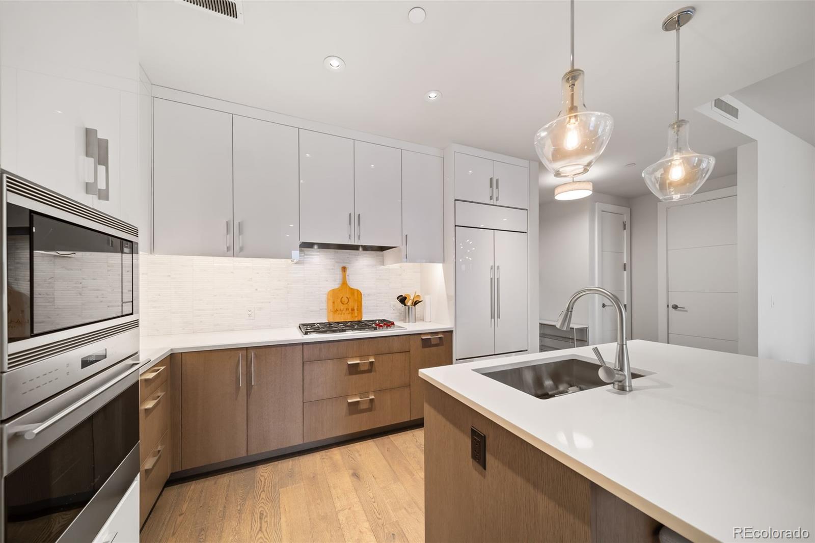 155 Steele Street Unit: 415