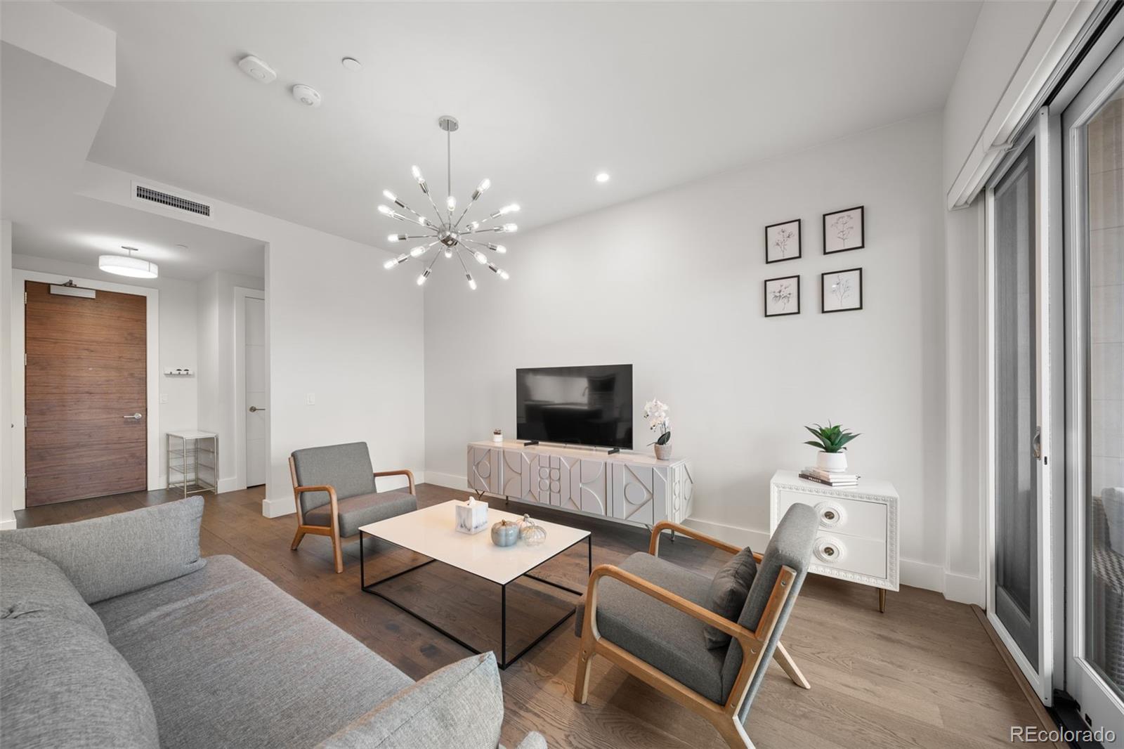155 Steele Street Unit: 415