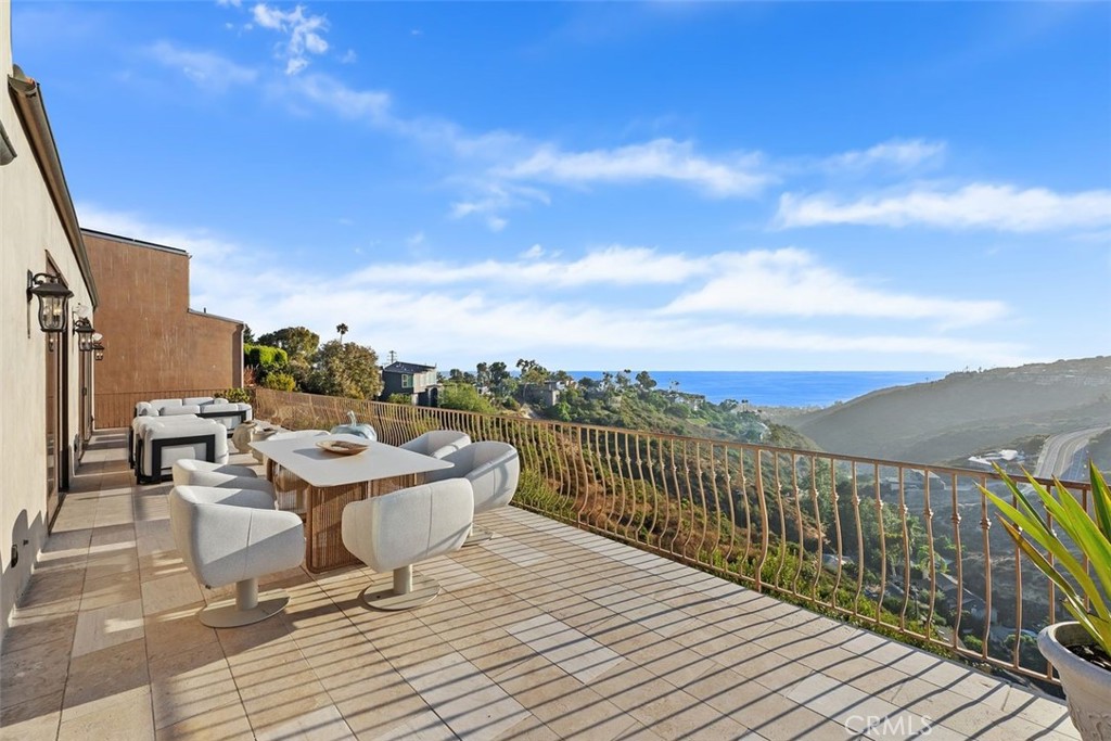 2516 Temple Hills Drive