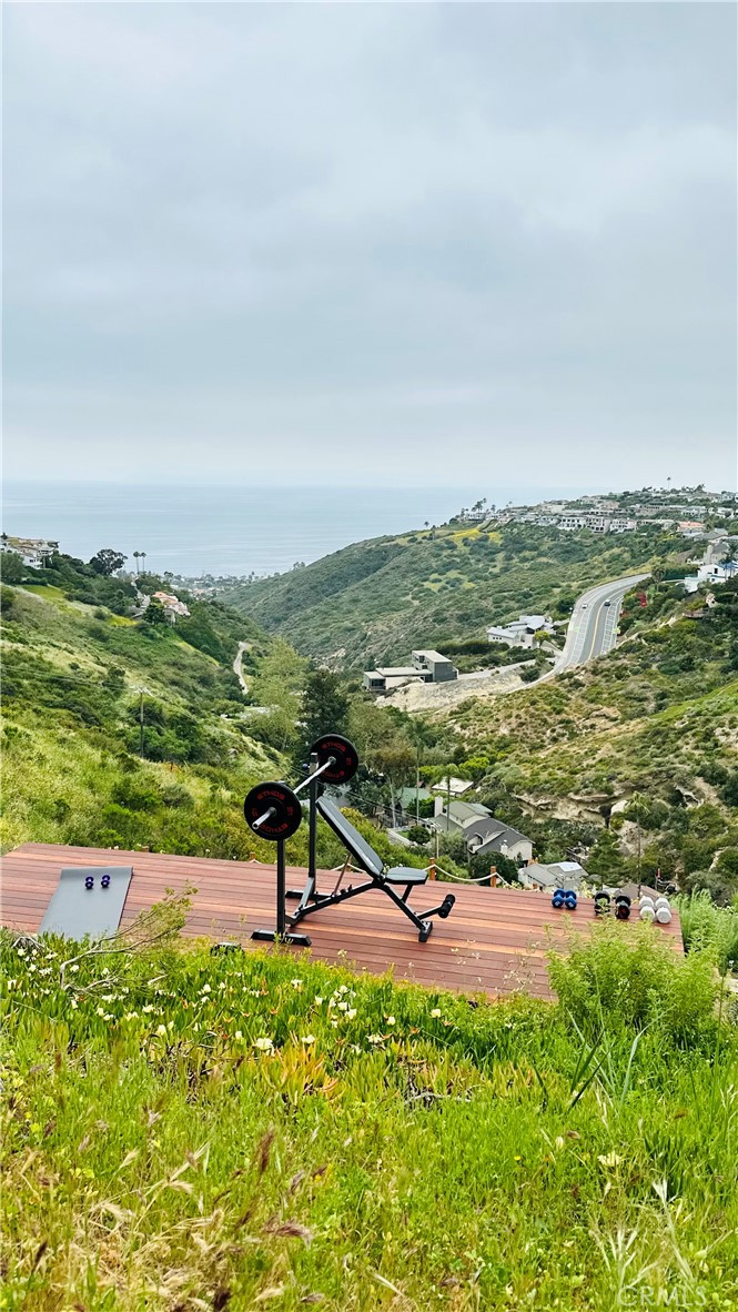 2516 Temple Hills Drive