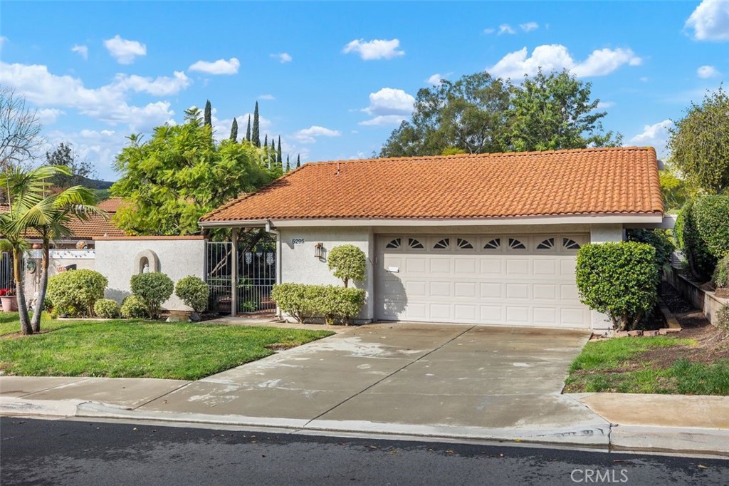 5295 Avenida Del Sol