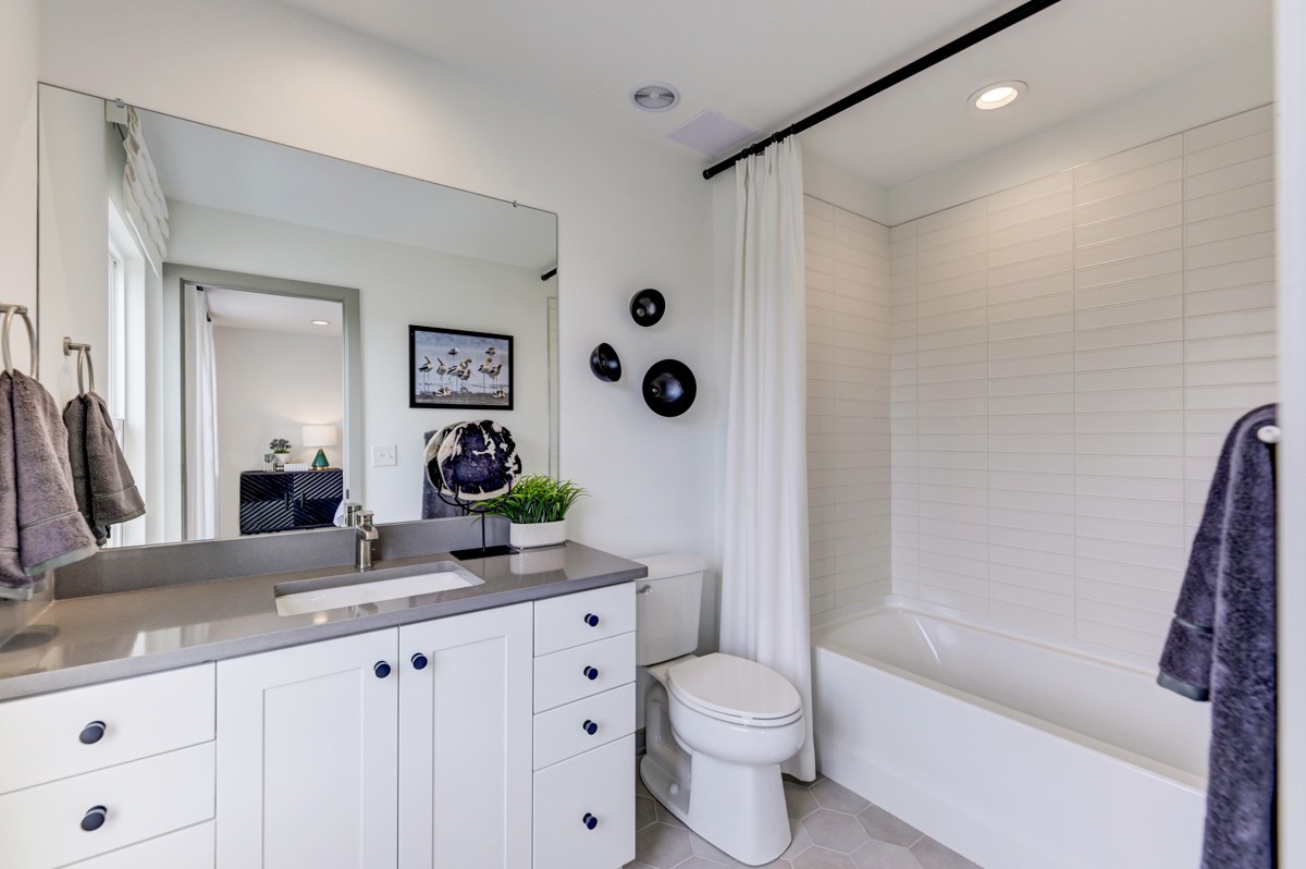 5700 California Avenue Unit: 74