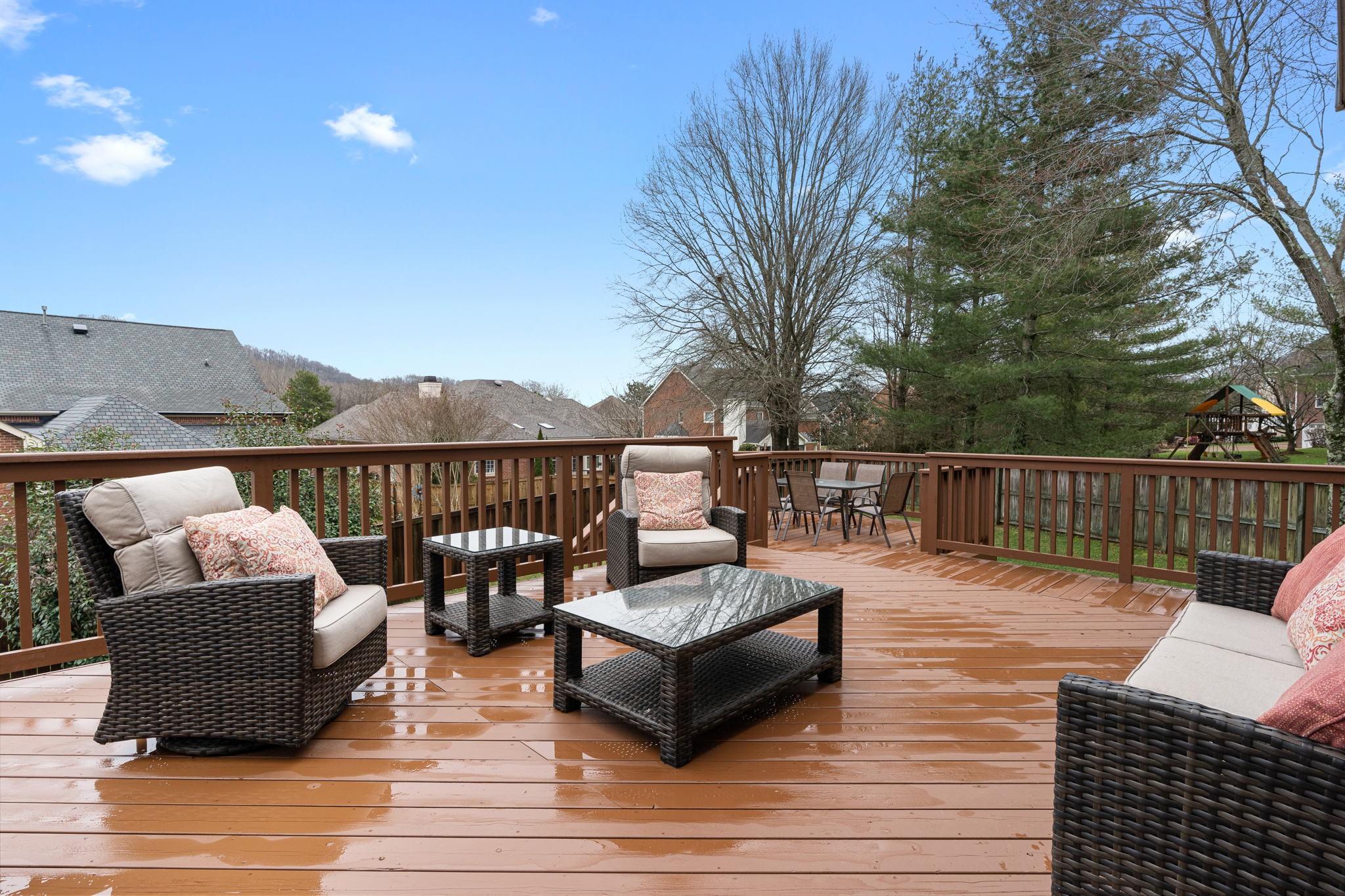 910 Riverbend Rd