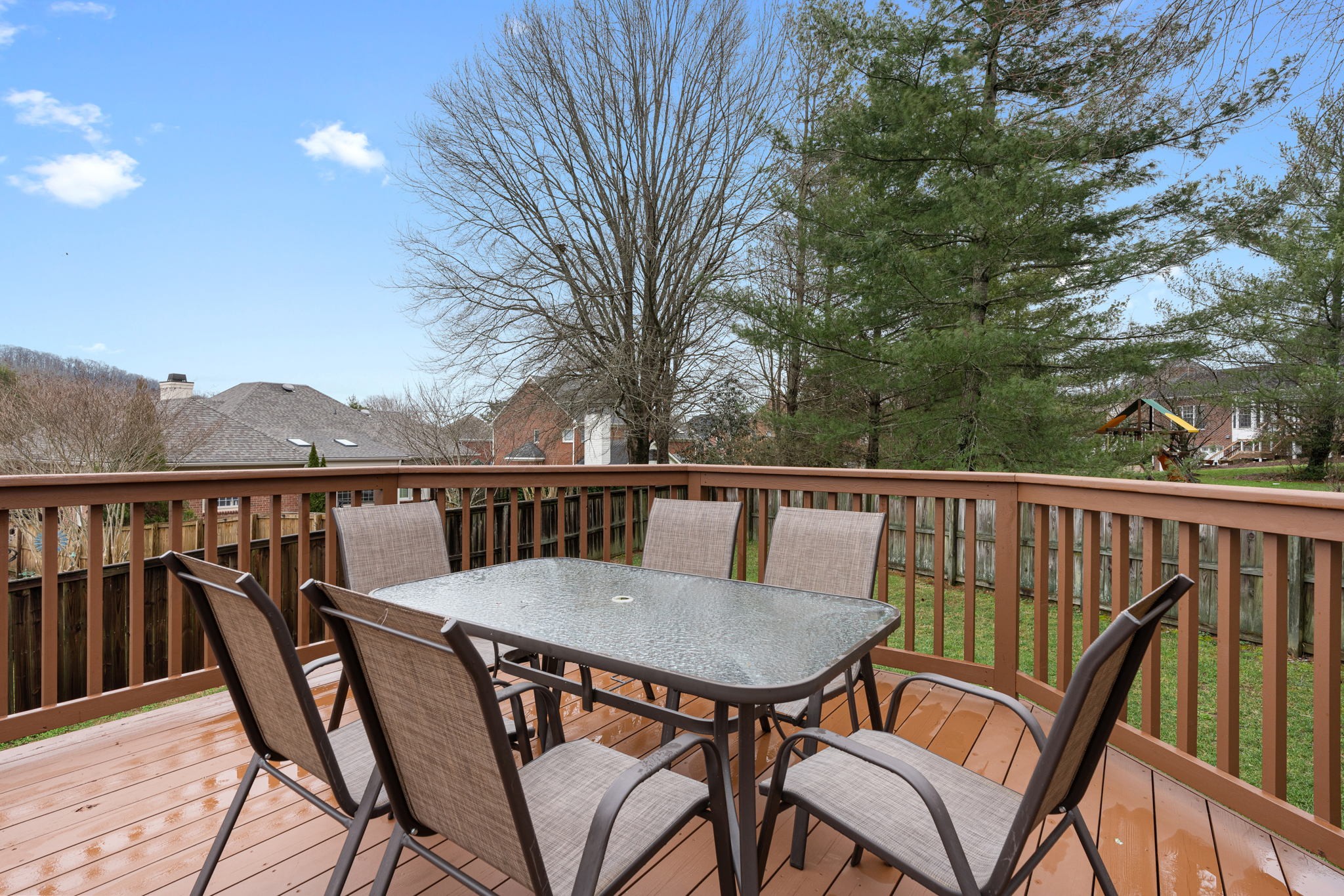 910 Riverbend Rd