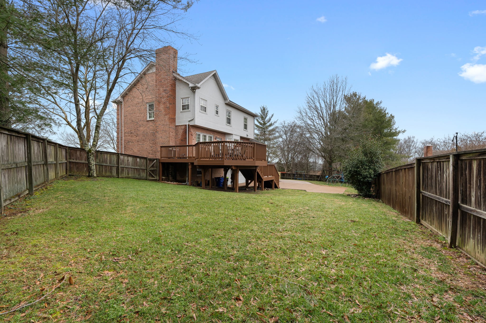 910 Riverbend Rd