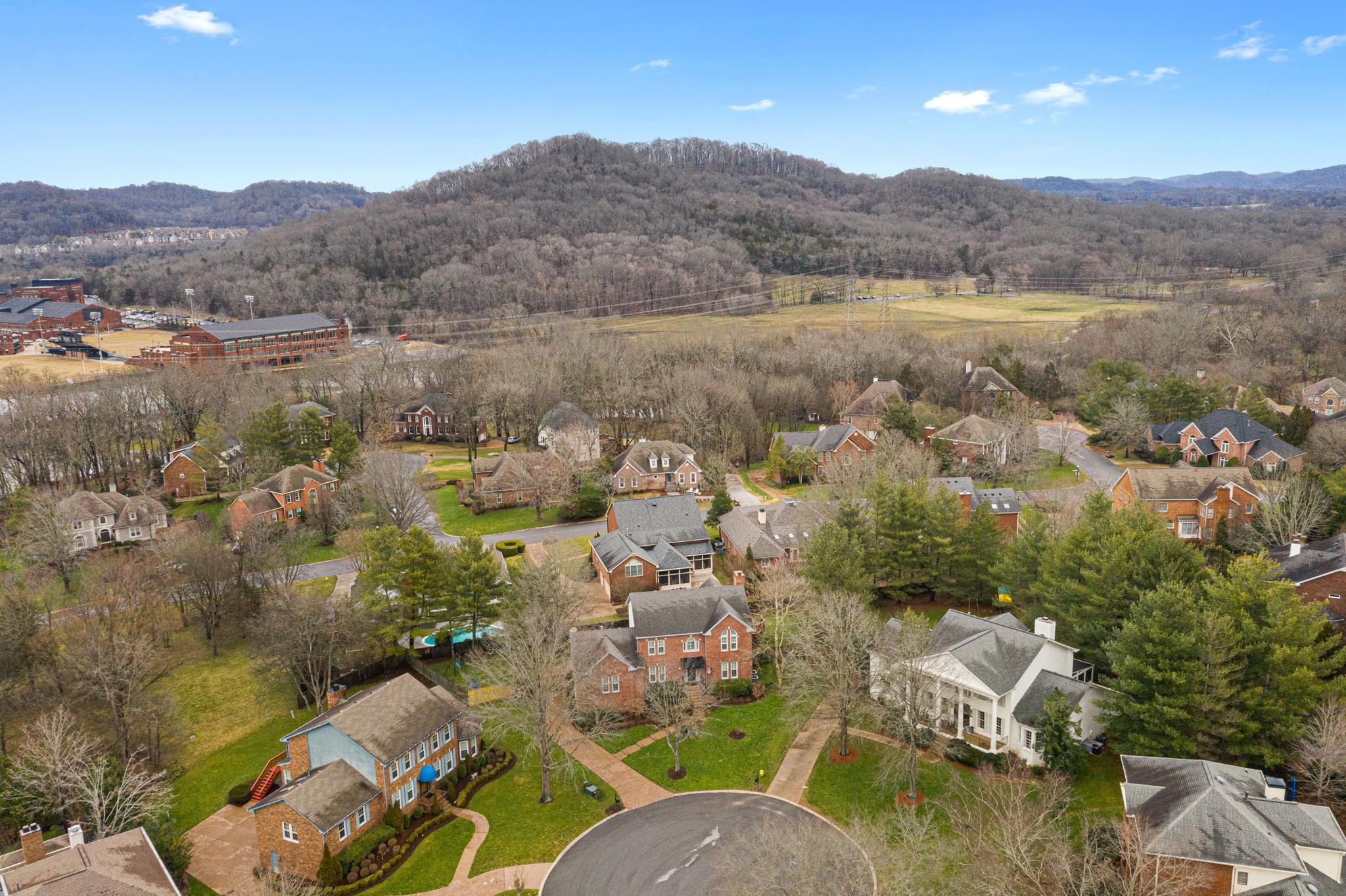910 Riverbend Rd