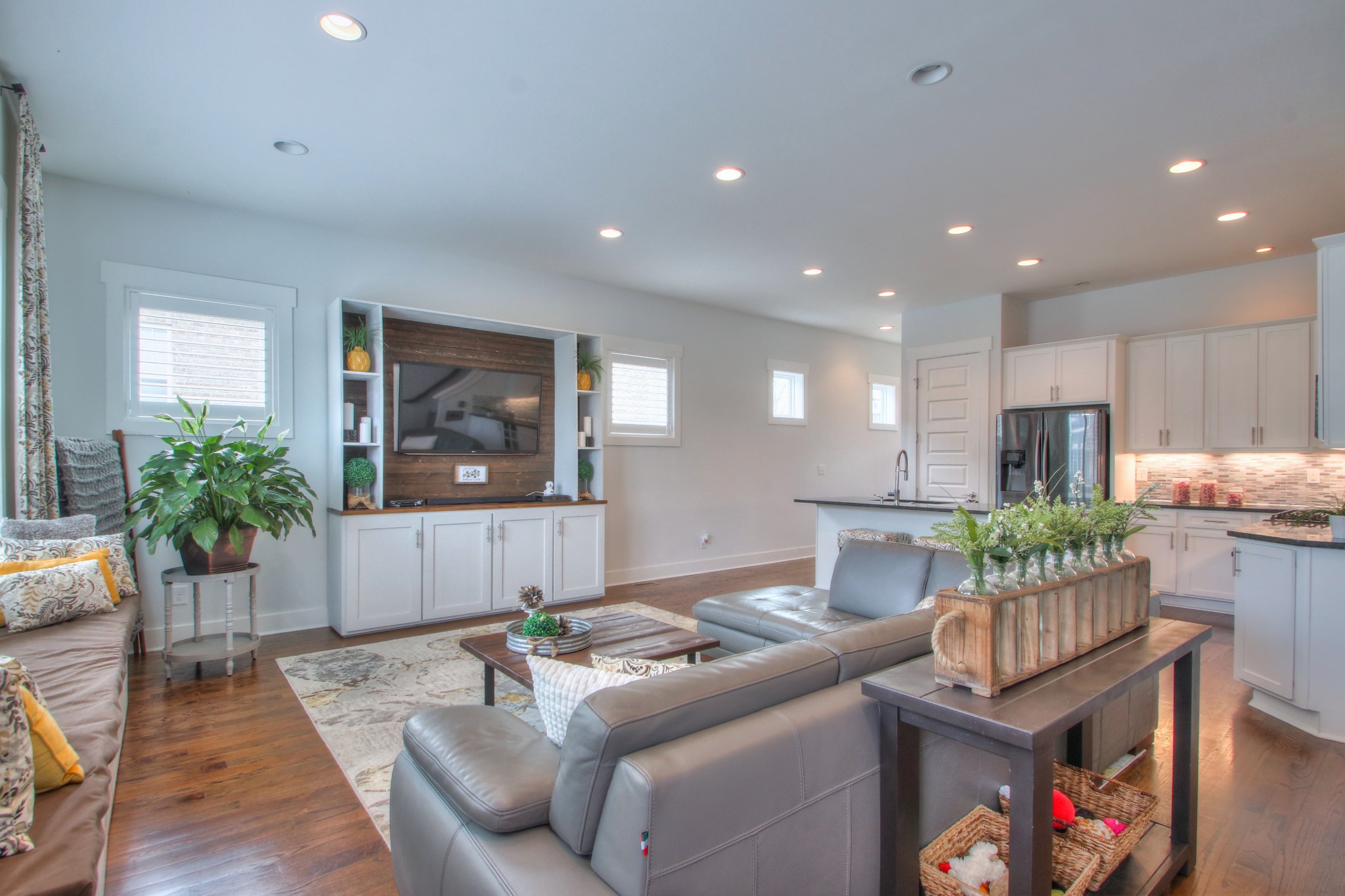 915 Elvira Ave Unit: A