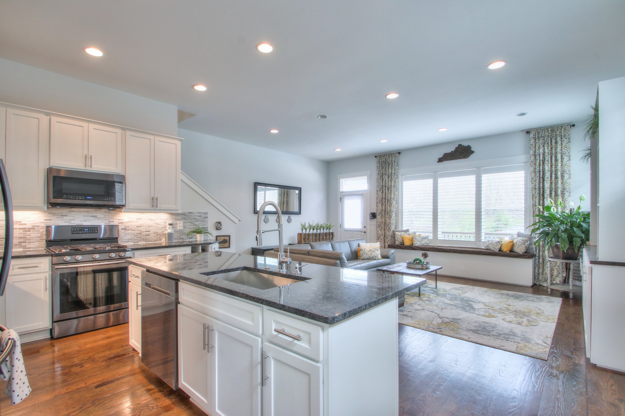 915 Elvira Ave Unit: A