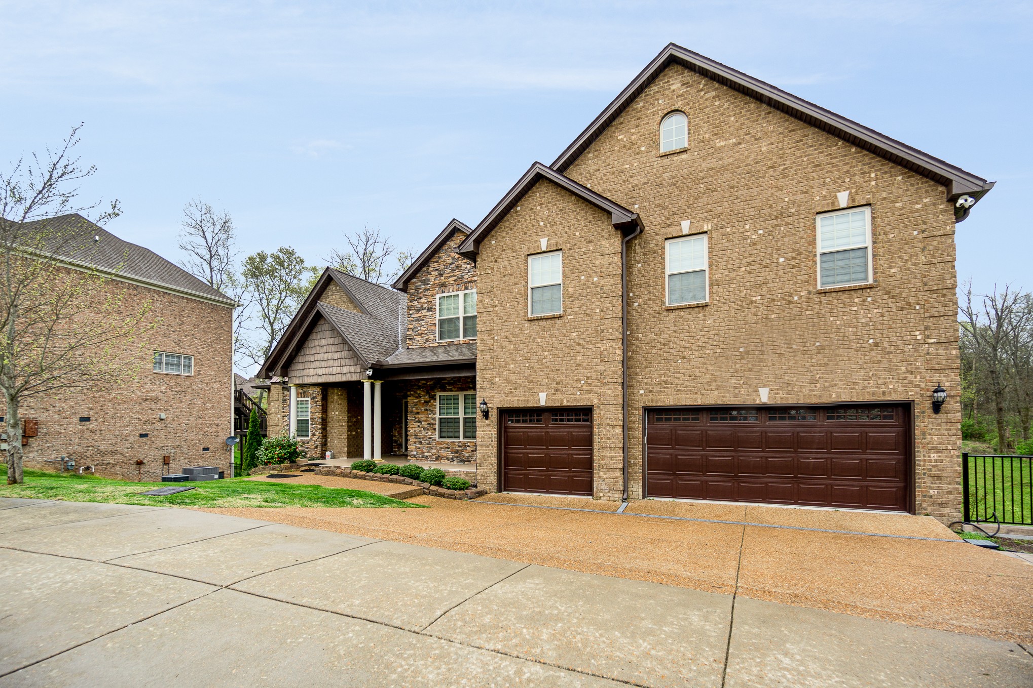 309 Dillehay Ct