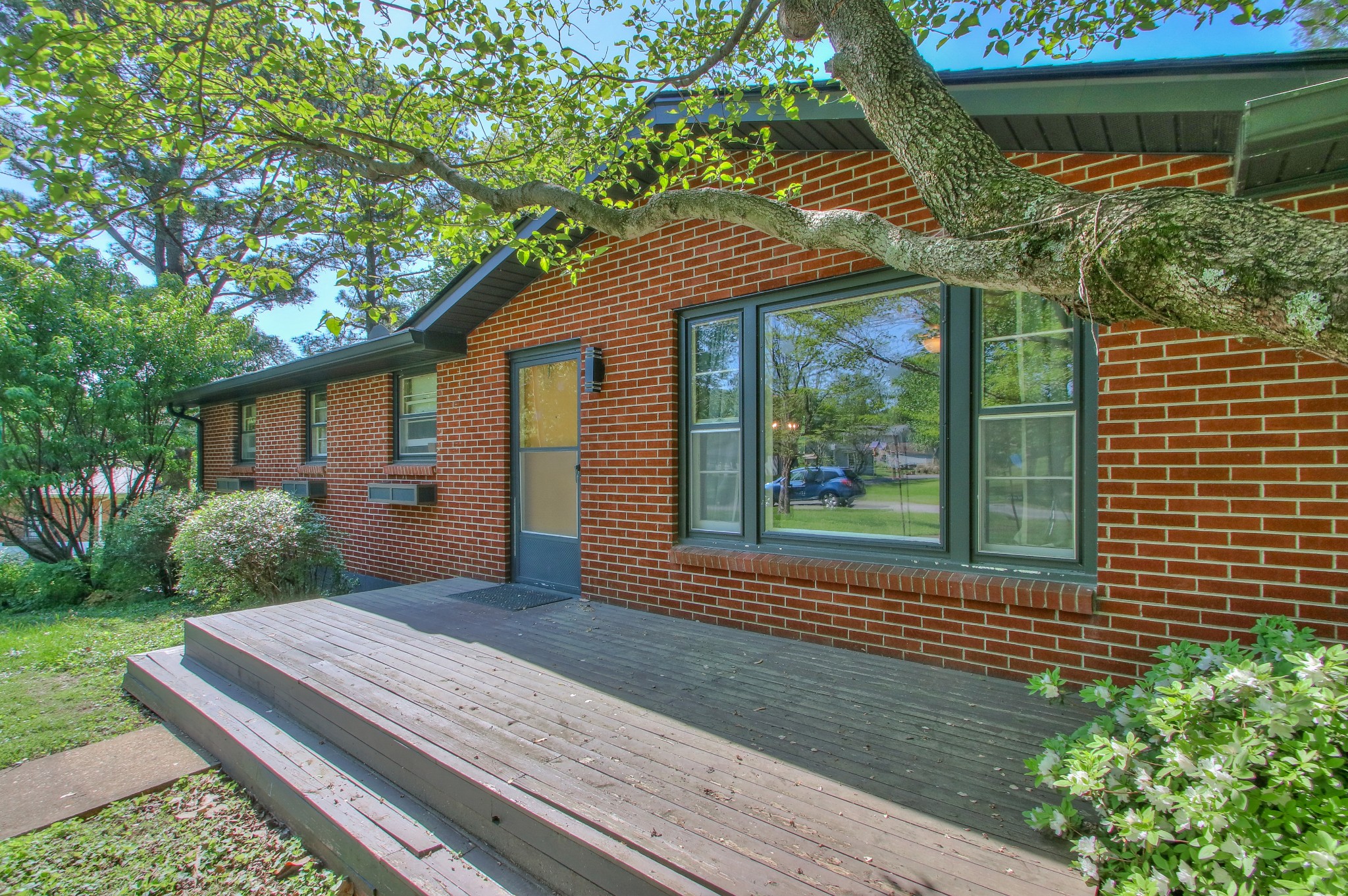 2504 Alvinwood Dr