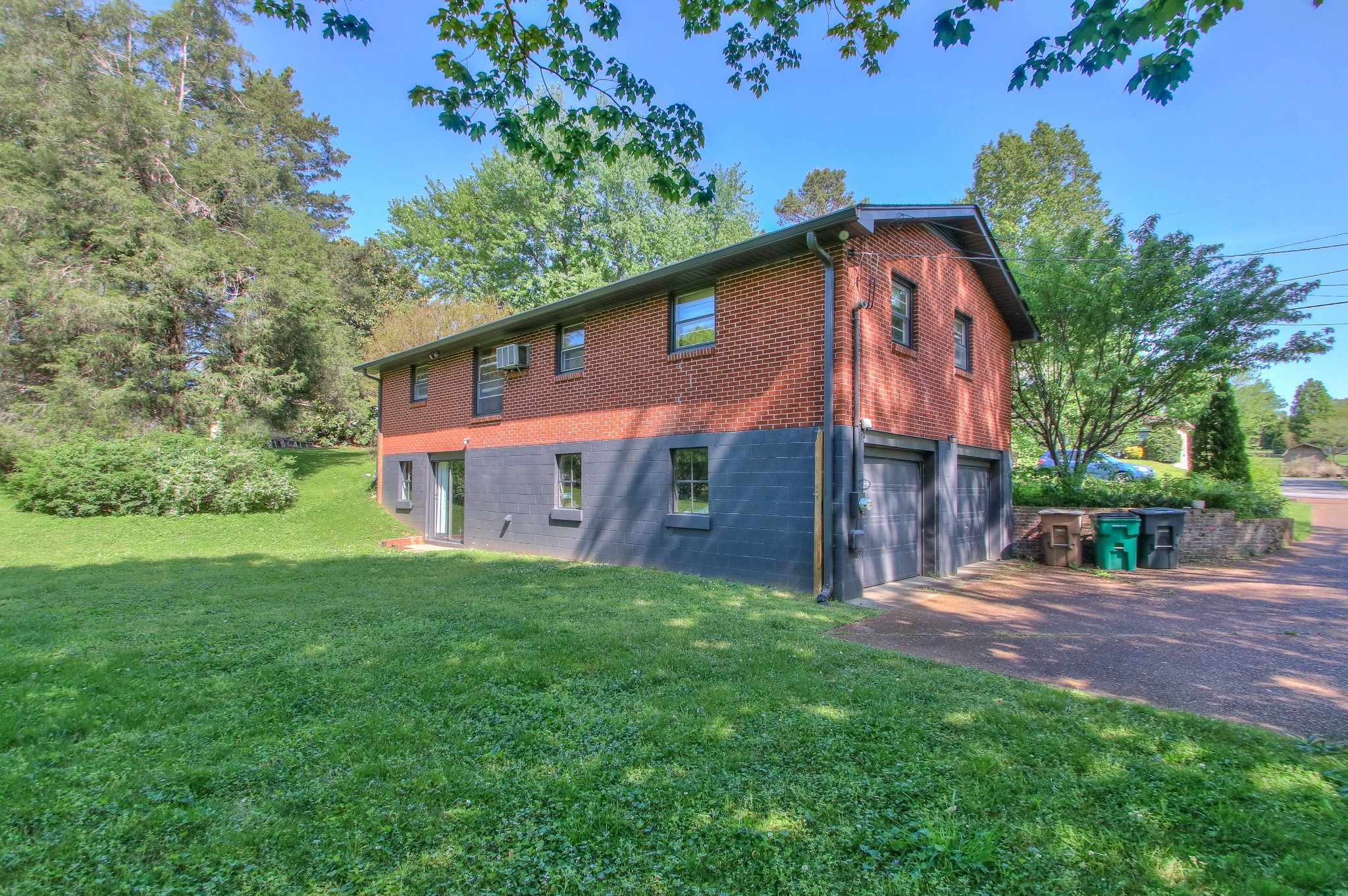 2504 Alvinwood Dr
