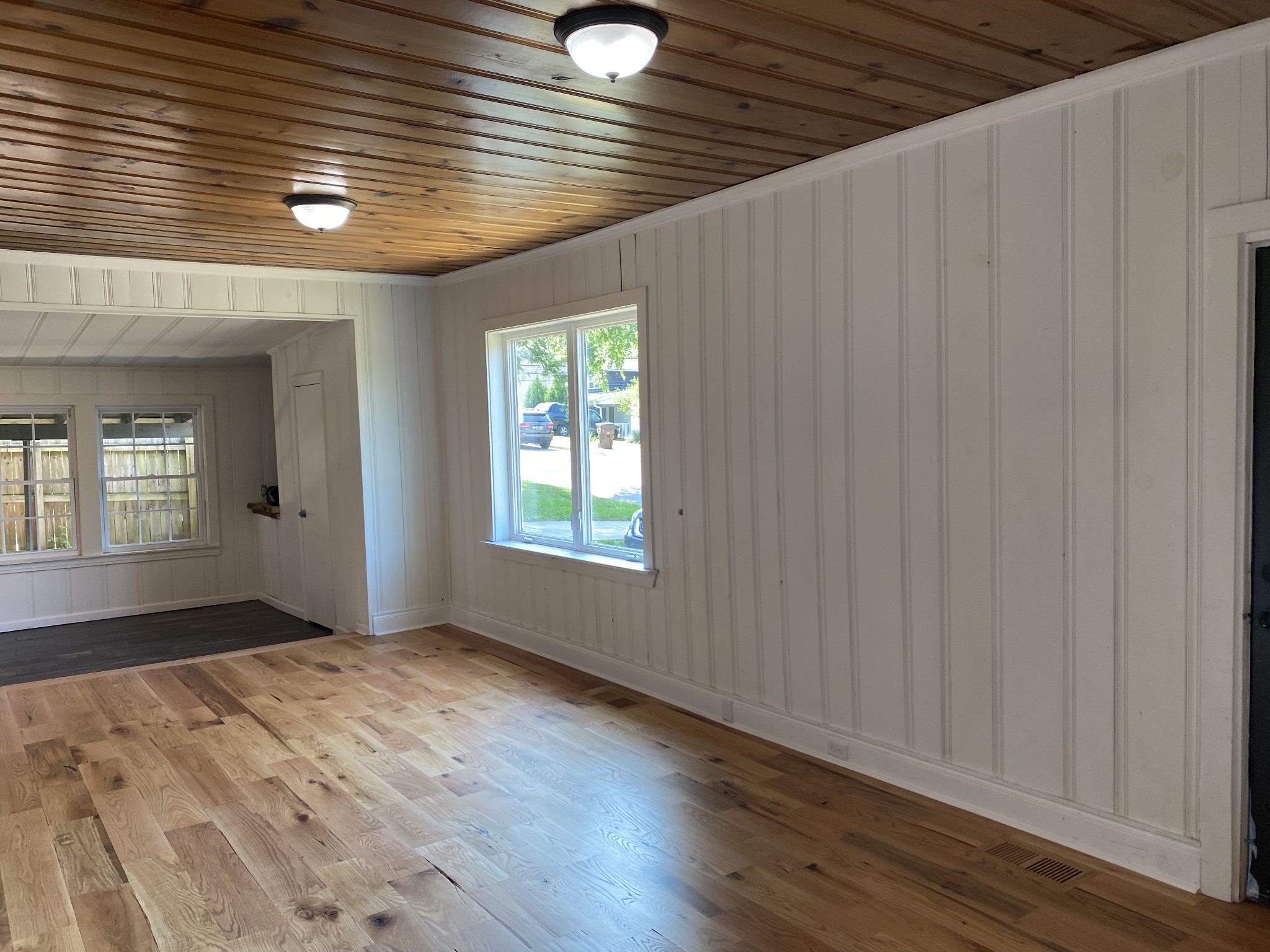 212 Rayon Dr